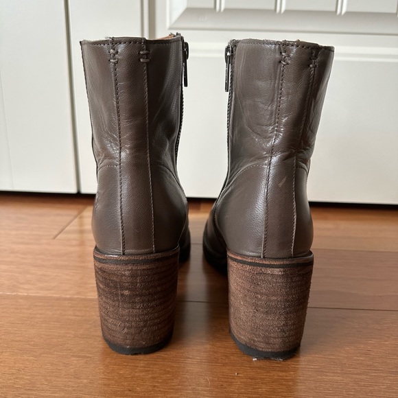 Frye Leather Karen Inside Zip Short Heeled Boot Size 9 - Picture 4 of 7